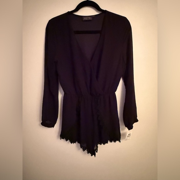 ASTR The Label Roseanne Romper - Picture 4 of 8